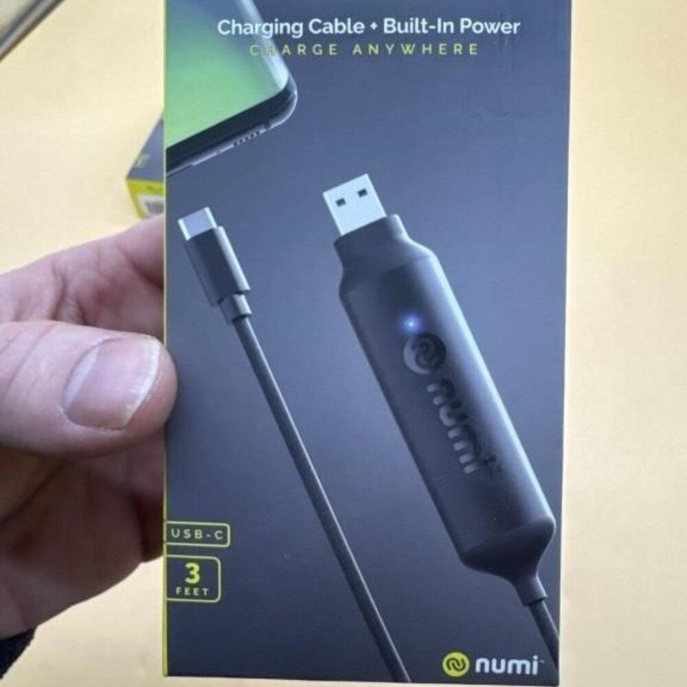 Numi Boost Charging Cable for iPhone Built in Power NIB USB-C 1000 mAh
